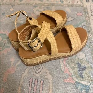 Universal Thread Tan Braided Sandals